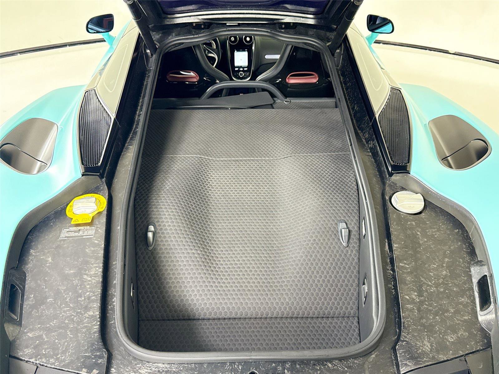 Used 2022 McLaren GT image 14