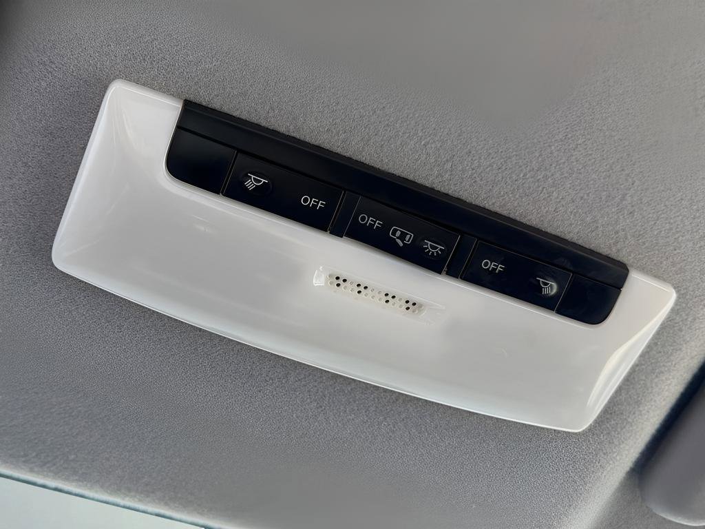 Used 2019 Nissan Kicks SR w/ SR Premium Package image 44