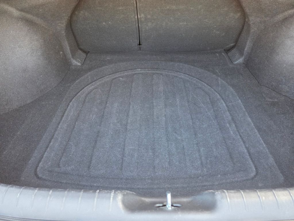 Used 2025 Hyundai Elantra SEL FWD image 18