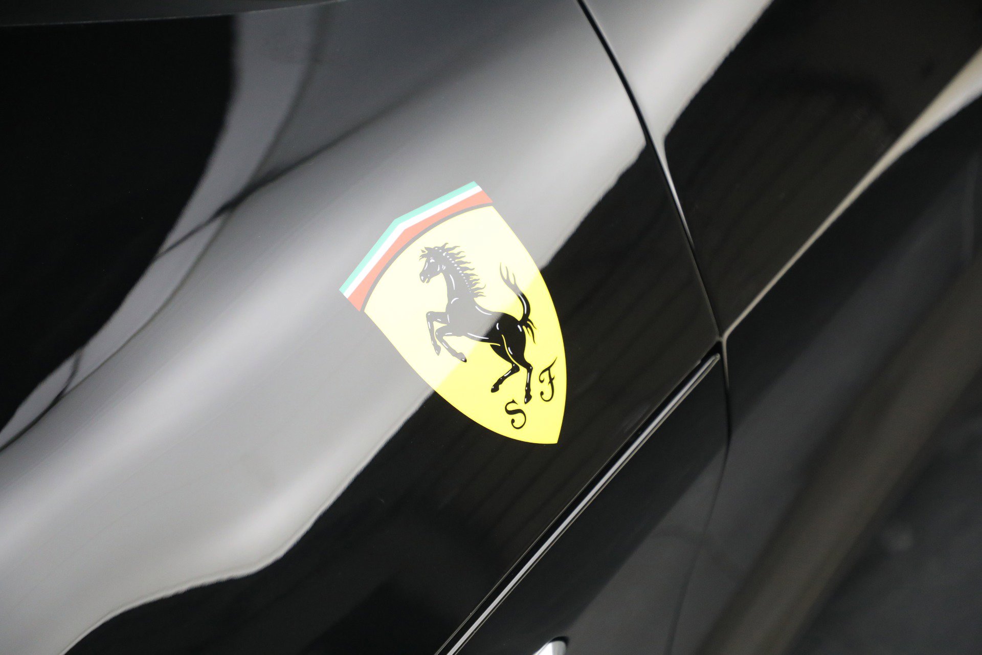 Certified 2025 Ferrari 12Cilindri image 24