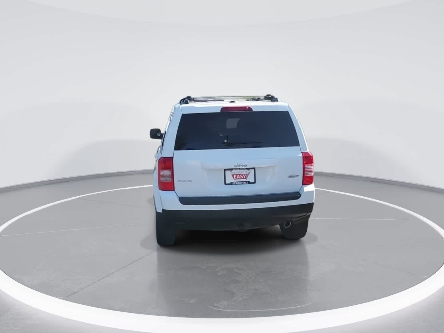 Used 2014 Jeep Patriot Latitude AWD/4WD image 7