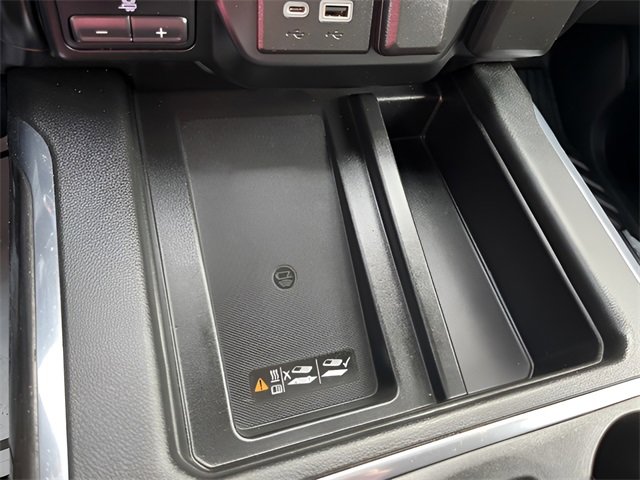 Used 2020 Chevrolet Silverado 2500 LTZ w/ LTZ Premium Package image 22