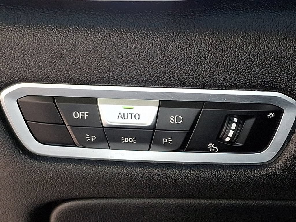 Used 2022 BMW X5 M50i AWD/4WD image 25