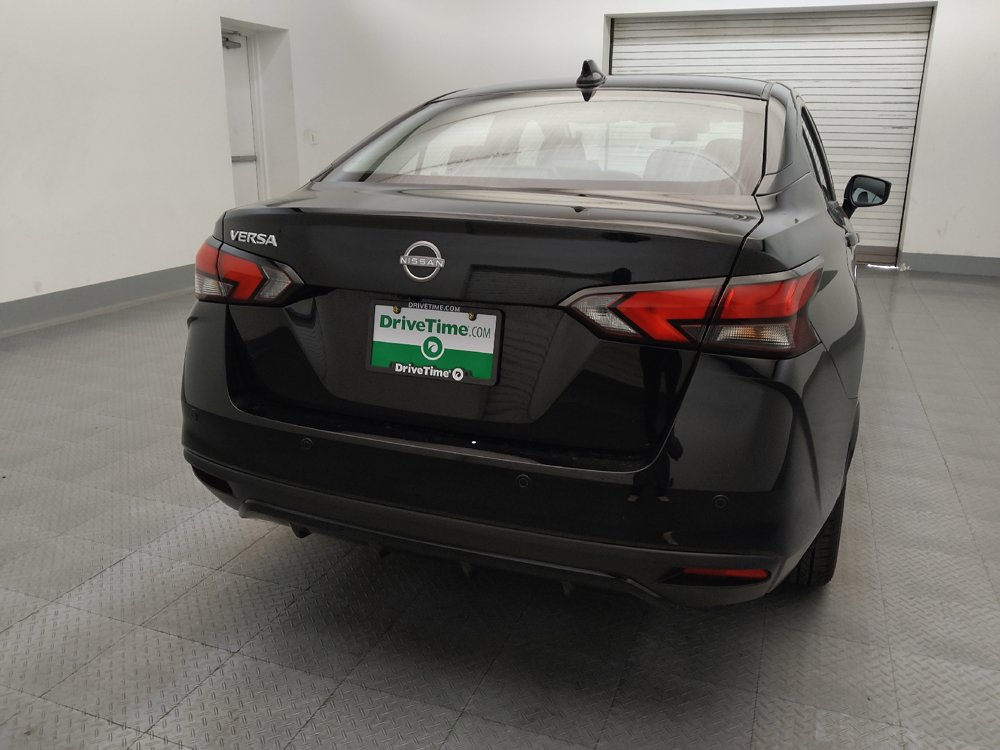 Used 2025 Nissan Versa SV FWD image 7
