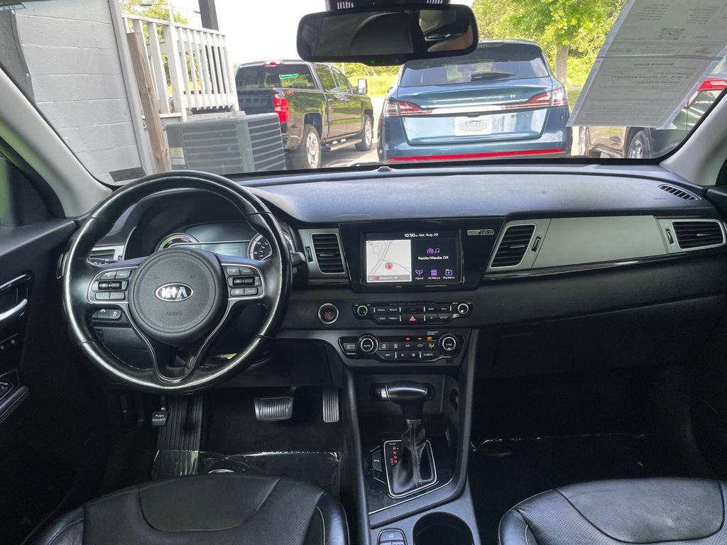 Used 2019 Kia Niro Touring FWD image 3