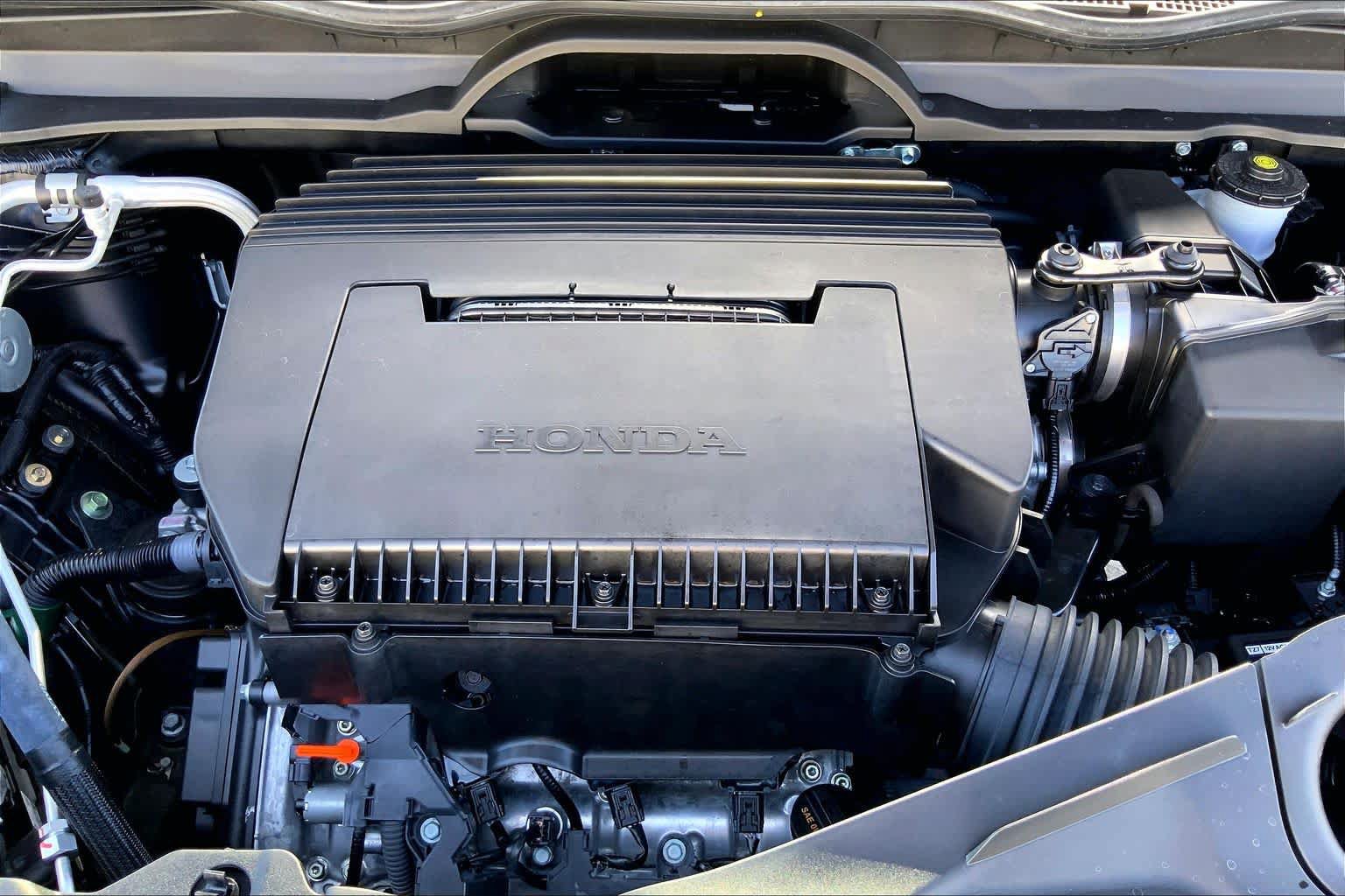 Used 2025 Honda Pilot TrailSport image 31