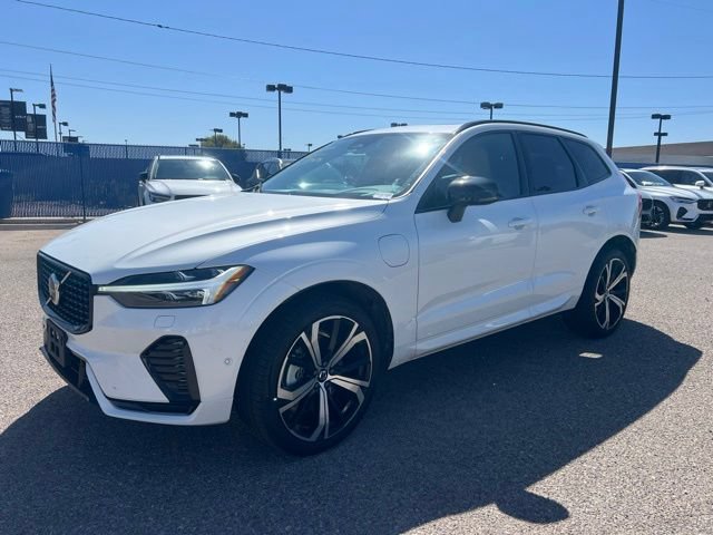 Used 2024 Volvo XC60 T8 Ultimate w/ Protection Package Premier AWD/4WD image 7
