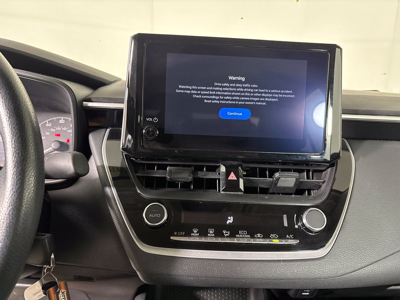 Used 2025 Toyota Corolla LE FWD image 16
