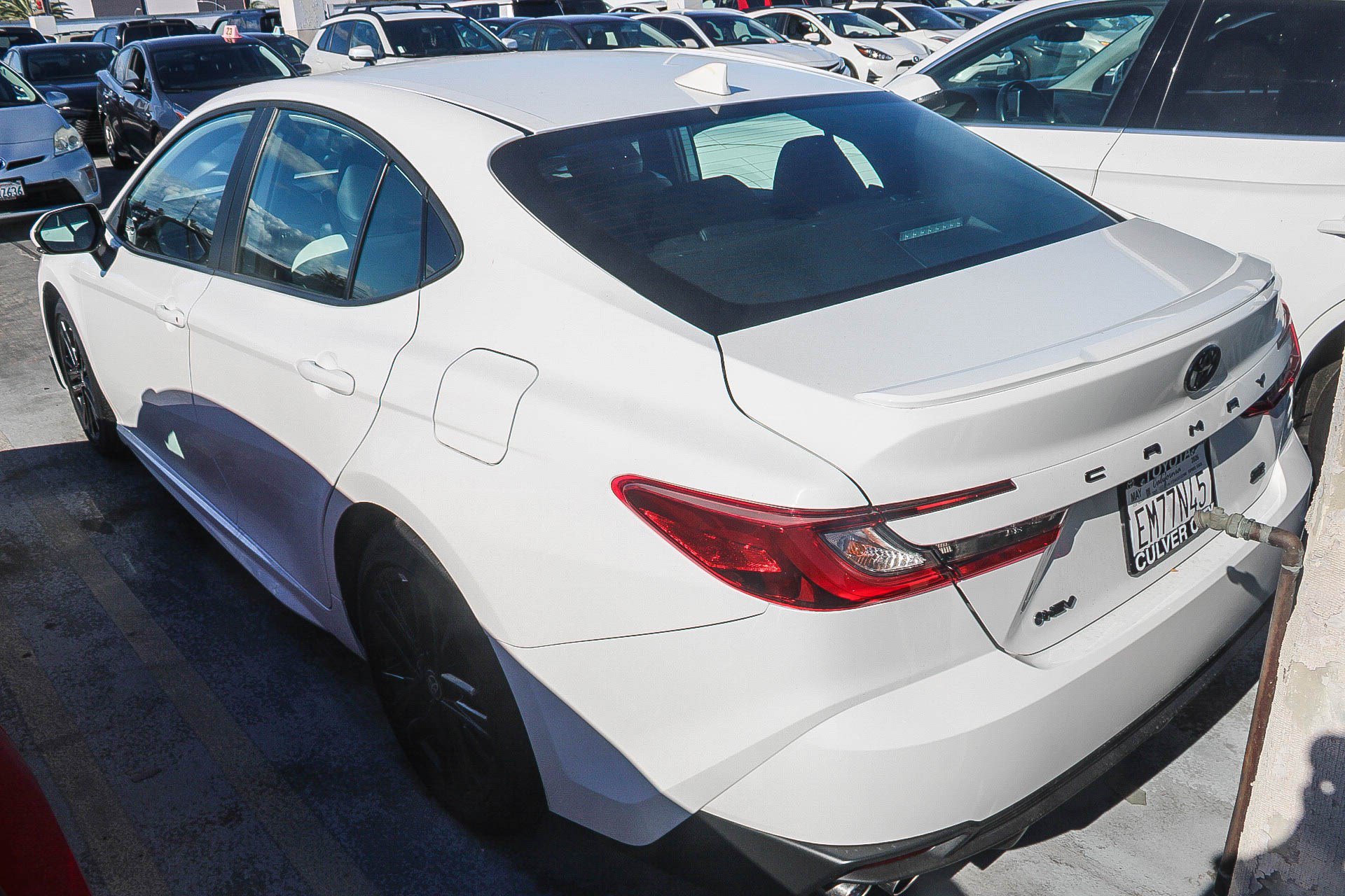 Used 2026 Toyota Camry SE FWD image 12