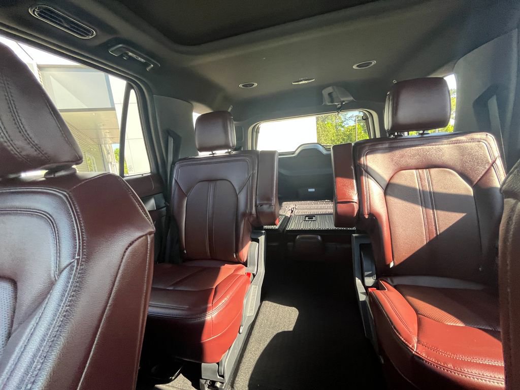 Used 2024 Ford Expedition Limited image 17
