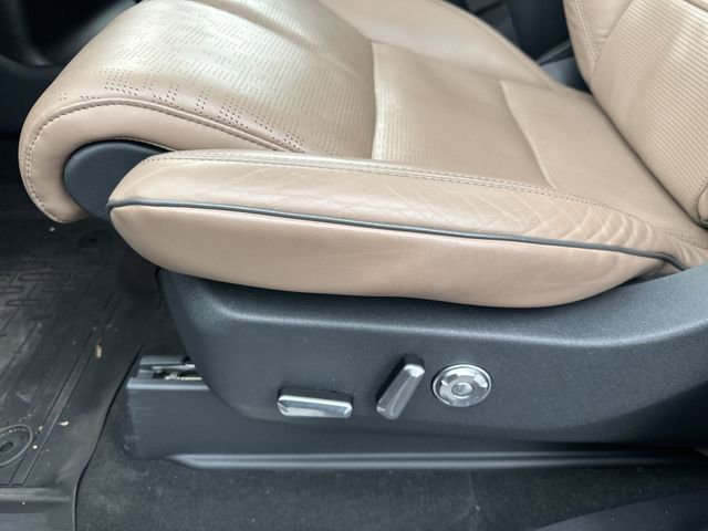 Used 2025 Lincoln Navigator Black Label image 16