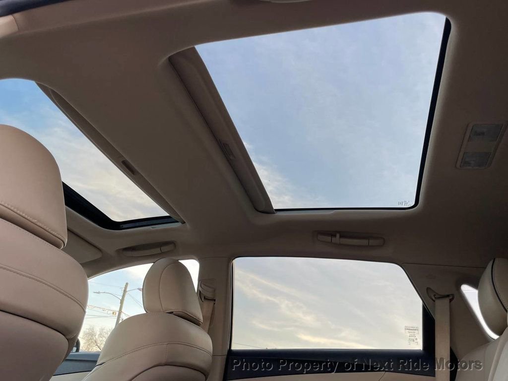 Used 2015 Toyota Venza XLE w/ XLE Premium Package image 12