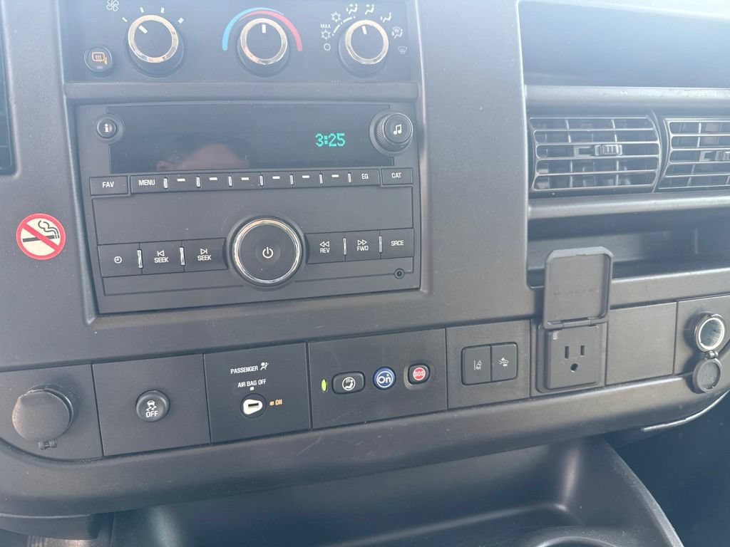 Used 2025 GMC Savana 3500 LT w/ LT Preferred Equipment Group RWD image 11