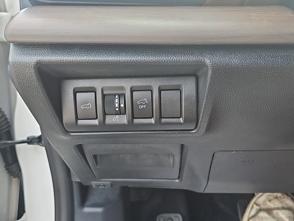 Used 2020 Subaru Outback Touring XT image 32