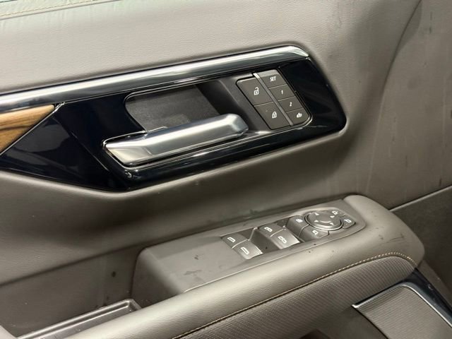 New 2026 Chevrolet Suburban High Country image 18