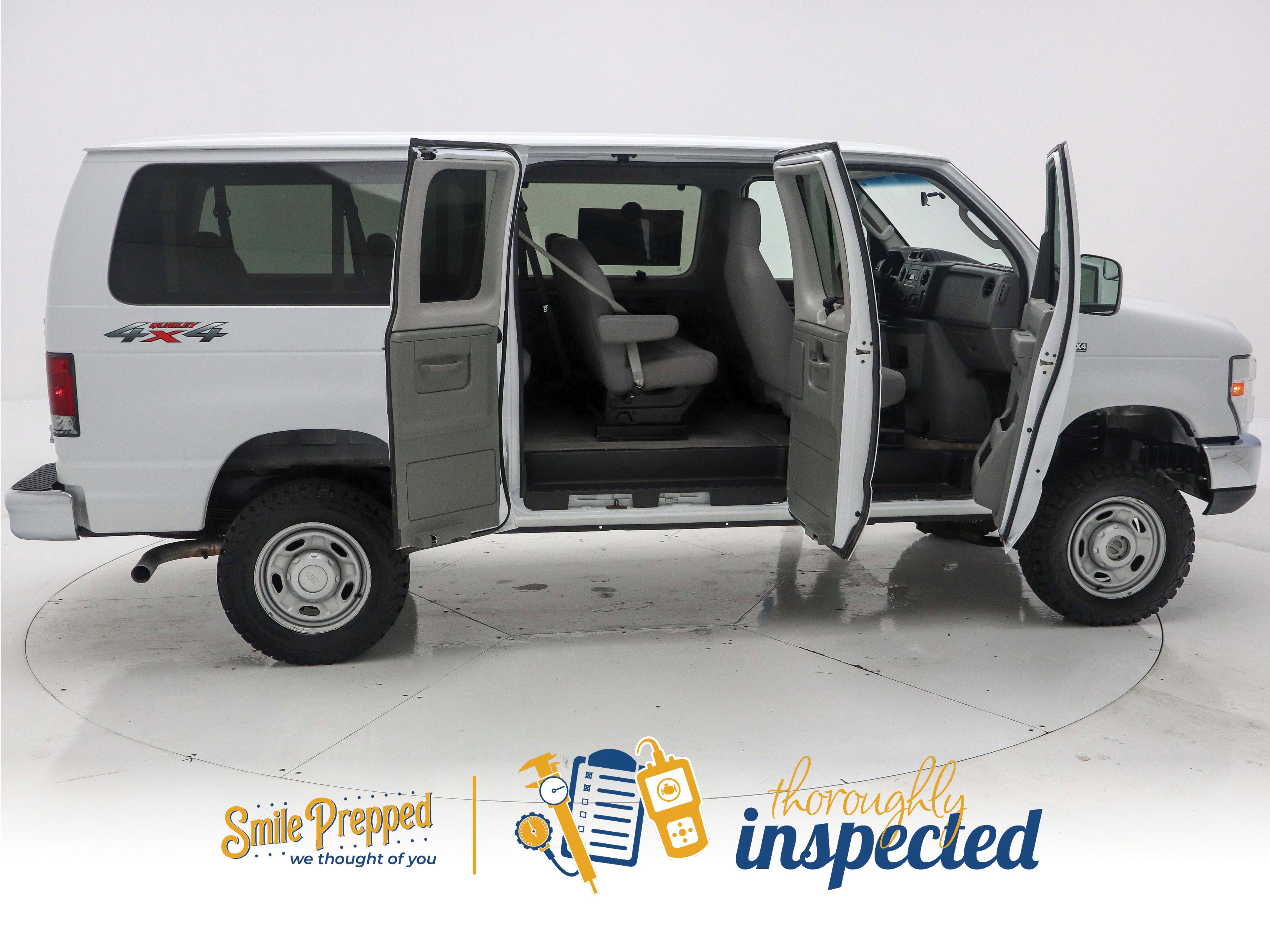Used 2013 Ford E-350 and Econoline 350 XLT image 3
