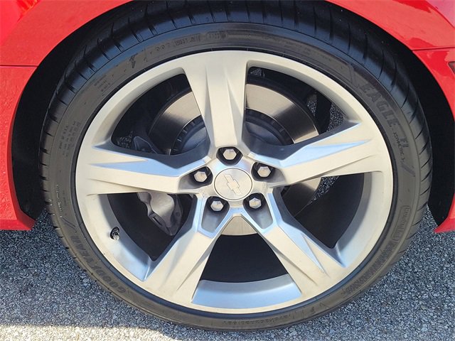 Used 2017 Chevrolet Camaro SS image 9