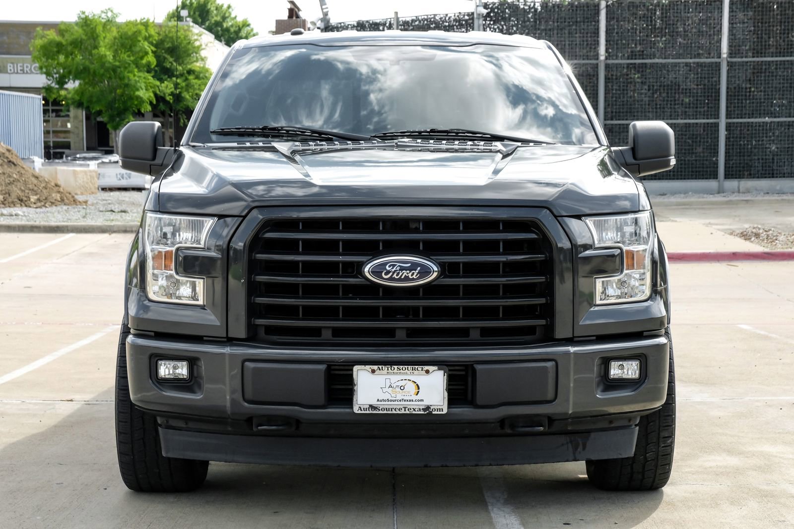 Used 2017 Ford F150 XLT w/ Equipment Group 302A Luxury AWD/4WD image 7