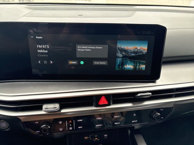 Certified 2025 Kia Sorento LX image 12