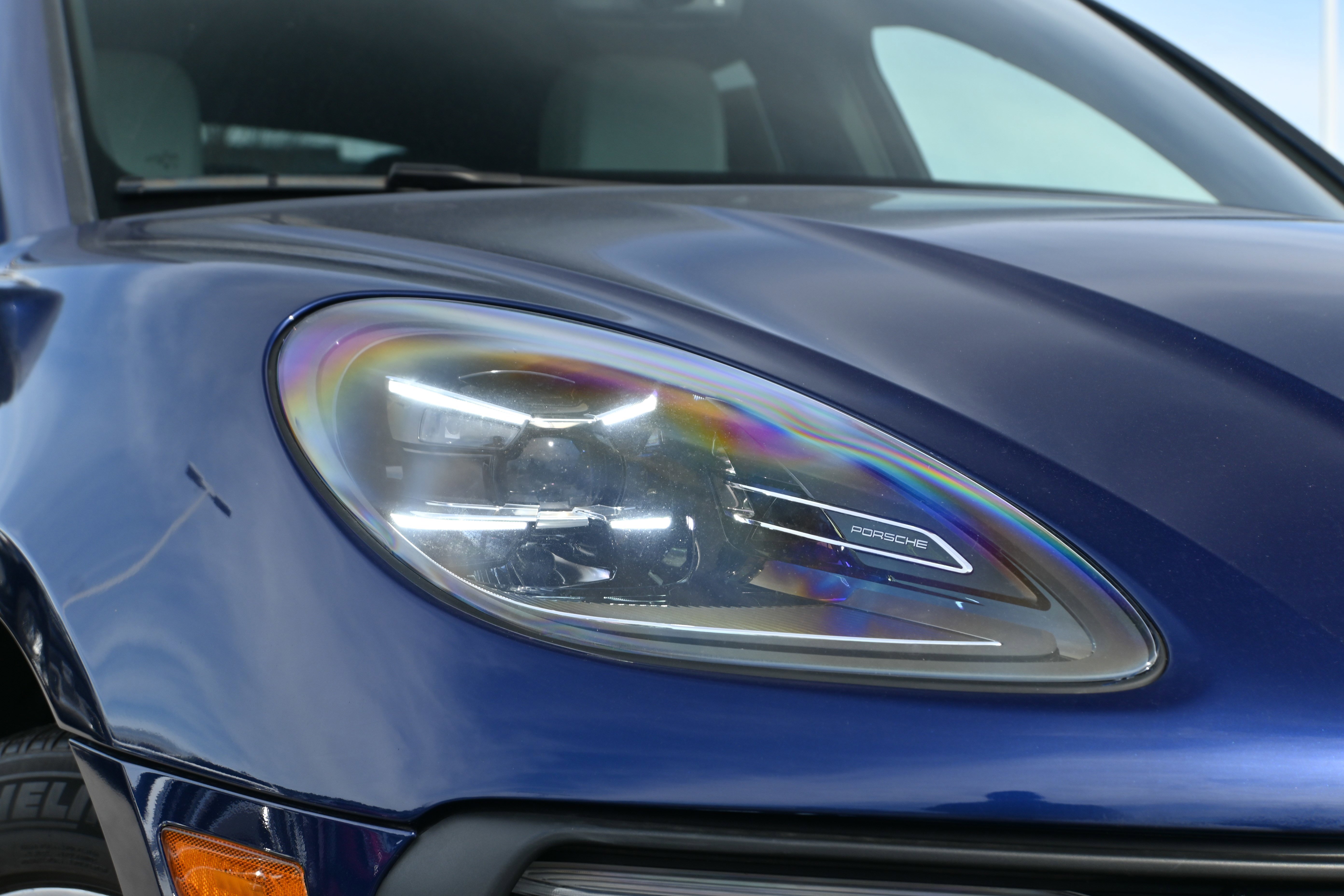 Used 2024 Porsche Macan w/ Premium Plus Package image 25