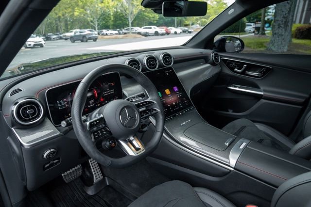 Used 2025 Mercedes-Benz GLC 43 AMG 4MATIC image 24