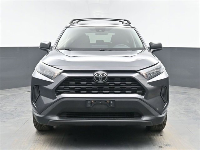 Used 2021 Toyota RAV4 LE image 3