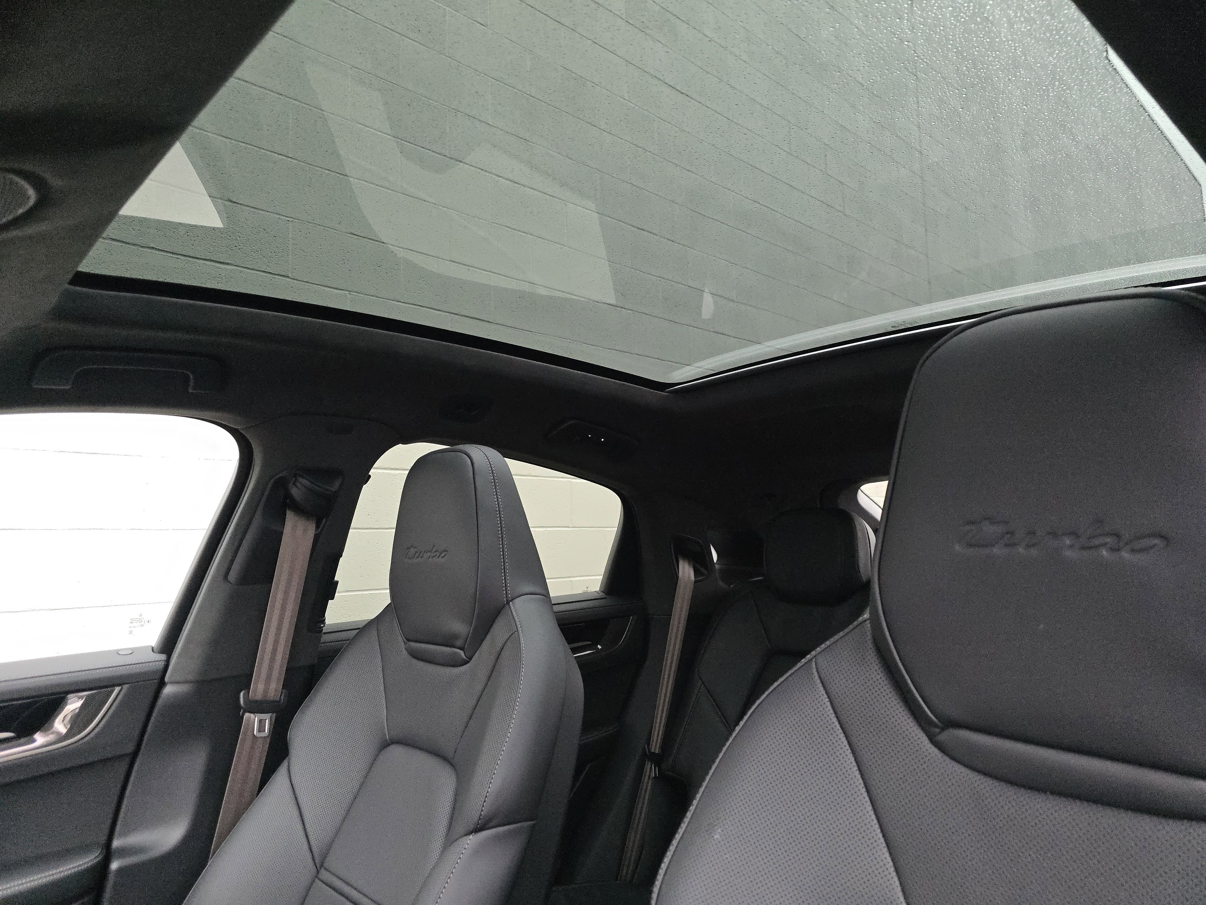 New 2026 Porsche Cayenne Turbo image 27