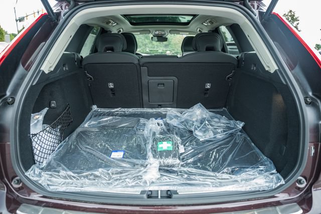 New 2026 Volvo XC60 T8 Plus w/ Protection Package Premier AWD/4WD image 10