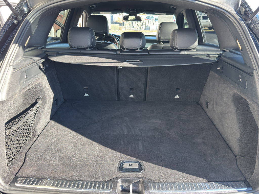 Used 2019 Mercedes-Benz GLC 300 4MATIC image 19