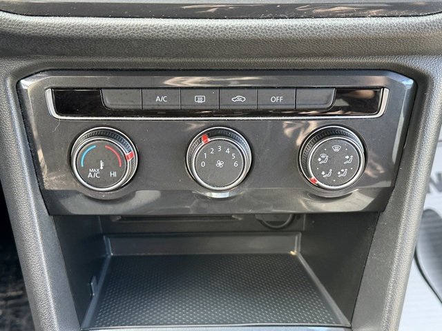 Used 2020 Volkswagen Tiguan S image 28