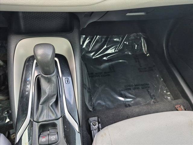 Used 2020 Toyota Corolla LE FWD image 12
