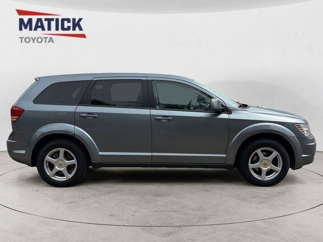 Used 2009 Dodge Journey SXT w/ Chrome Appearance Group FWD image 9