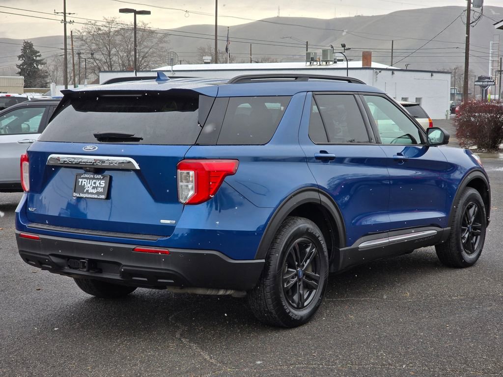 Used 2020 Ford Explorer XLT w/ Comfort Package image 5
