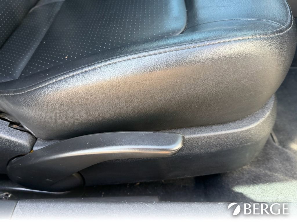 Used 2010 Volkswagen Beetle Final Edition FWD image 14
