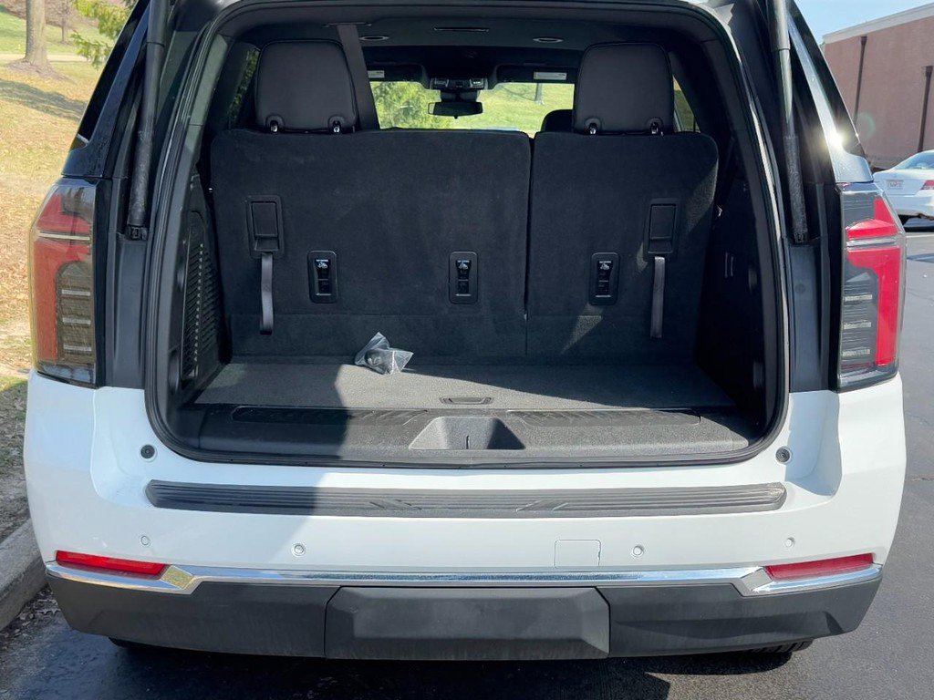 Used 2025 Chevrolet Tahoe LT image 9
