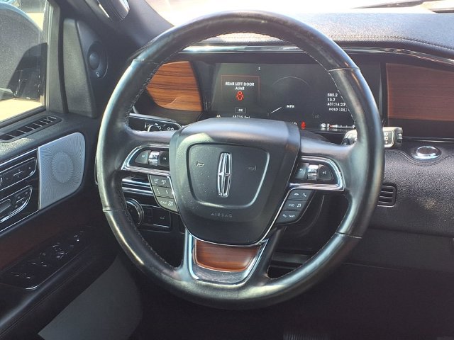 Certified 2020 Lincoln Navigator Reserve w/ Luxury Package AWD/4WD image 8