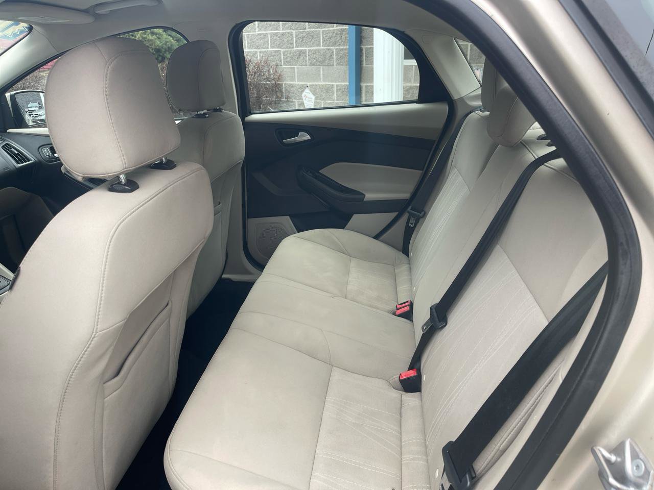 Used 2017 Ford Focus SE w/ Cold Weather Package image 21