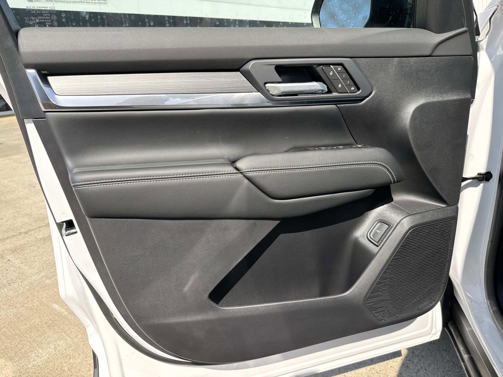 New 2026 GMC Terrain Elevation w/ Elevation Premium Package image 18