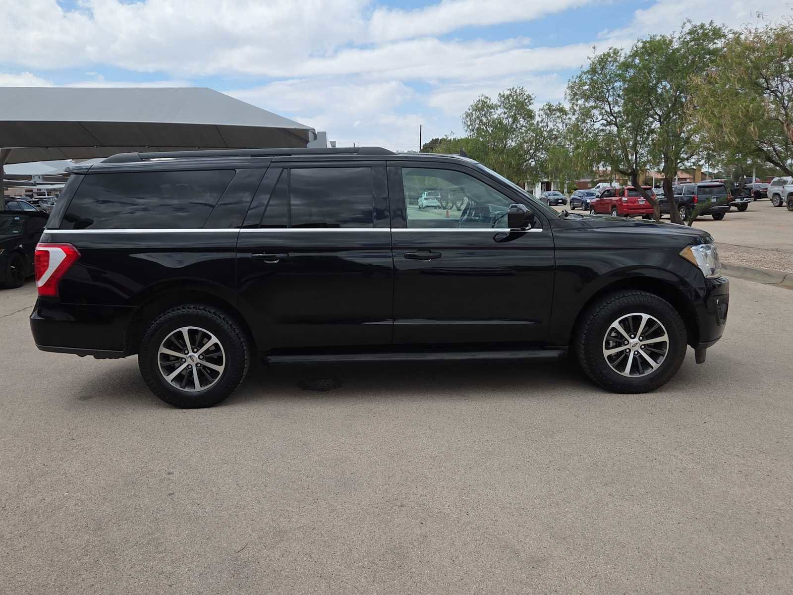 Used 2021 Ford Expedition Max XLT AWD/4WD image 9