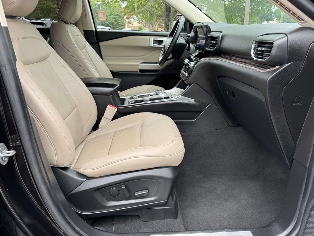 Used 2022 Ford Explorer Limited AWD/4WD image 15
