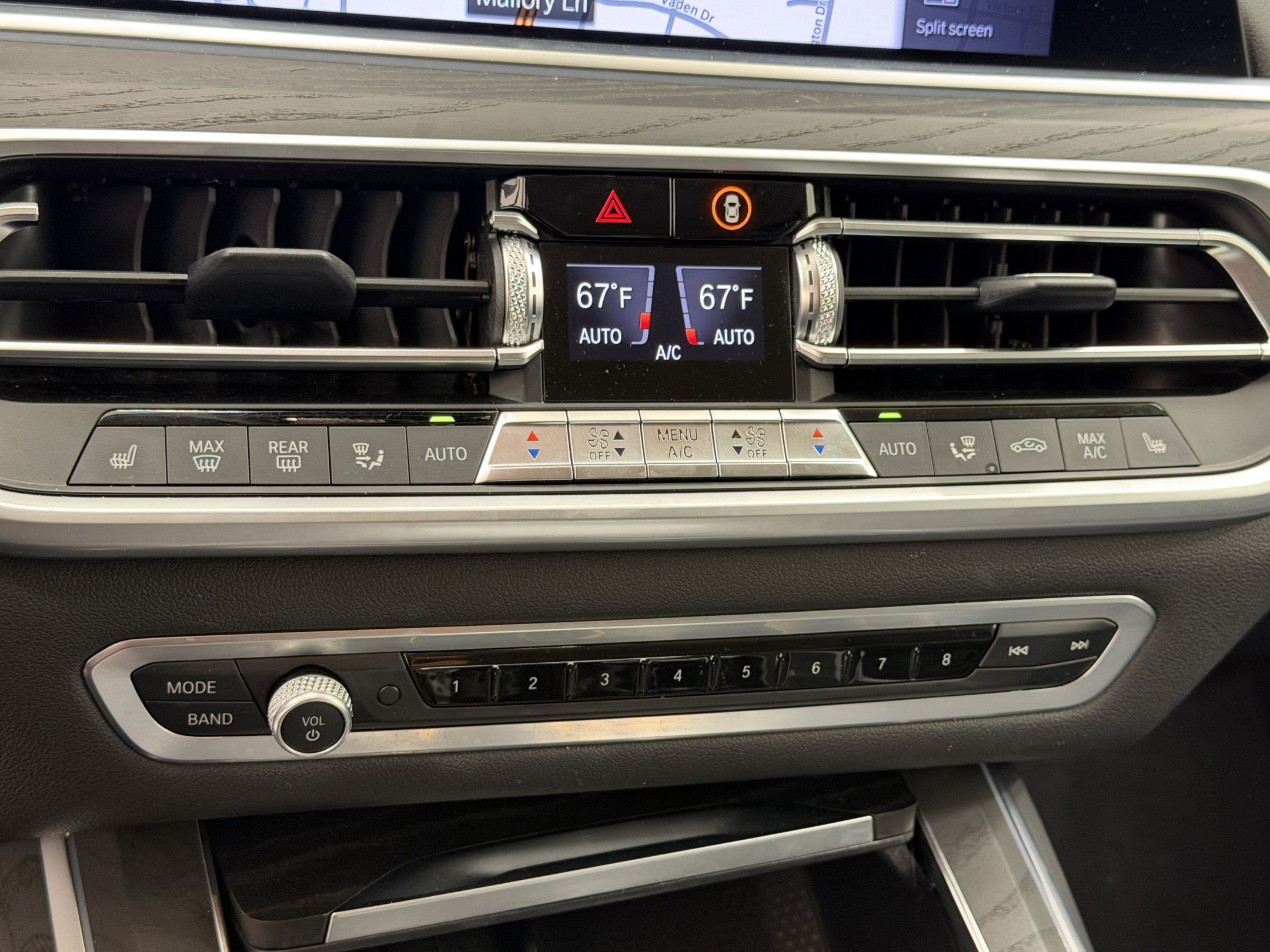 Used 2020 BMW X7 xDrive40i w/ Premium Package AWD/4WD image 17