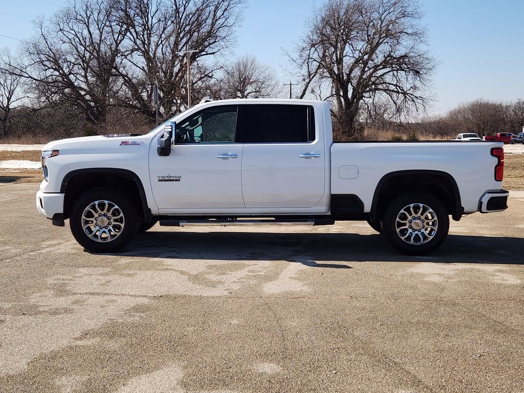 Used 2025 Chevrolet Silverado 2500 LTZ w/ Z71 Chrome Sport Edition AWD/4WD image 4