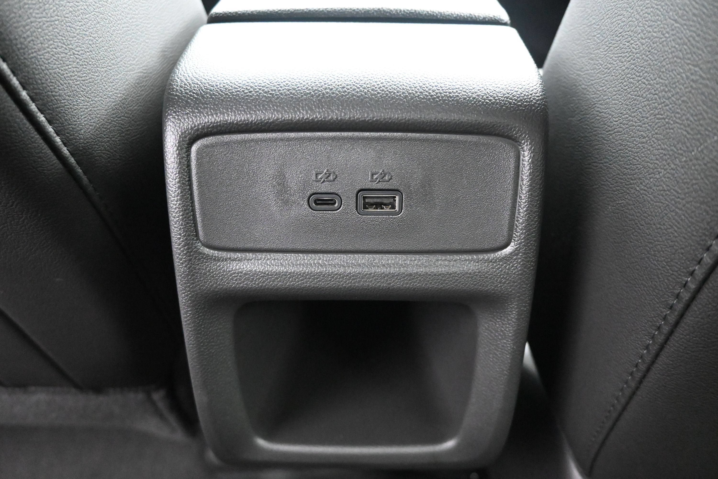New 2026 Chevrolet Trax RS w/ Sunroof Package FWD image 24