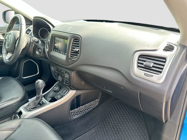 Used 2018 Jeep Compass Latitude w/ Popular Equipment Group AWD/4WD image 31