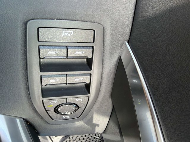 Used 2025 BMW X1 xDrive28i AWD/4WD image 8