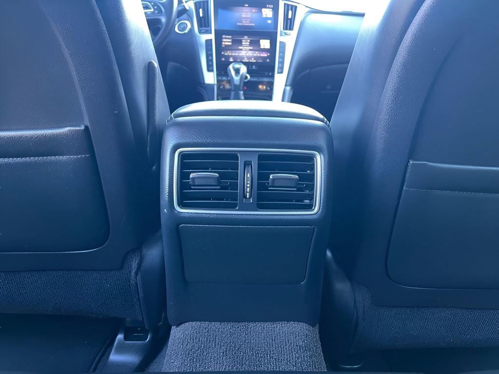 Used 2021 INFINITI Q50 Luxe image 18