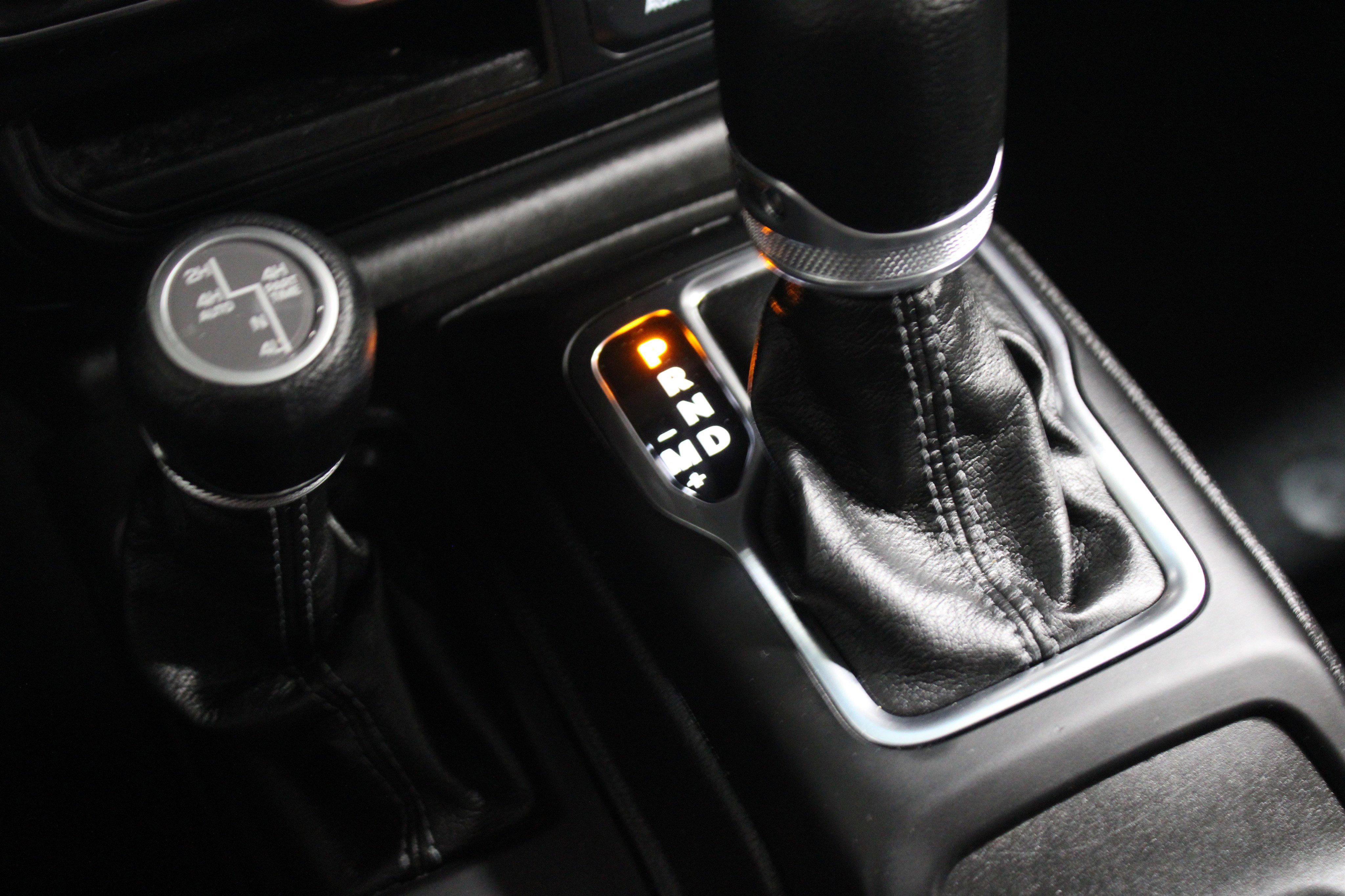 Used 2024 Jeep Wrangler Unlimited image 17