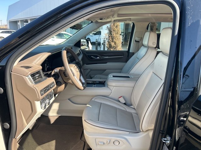 Used 2021 GMC Yukon XL Denali w/ Denali Ultimate Package image 15