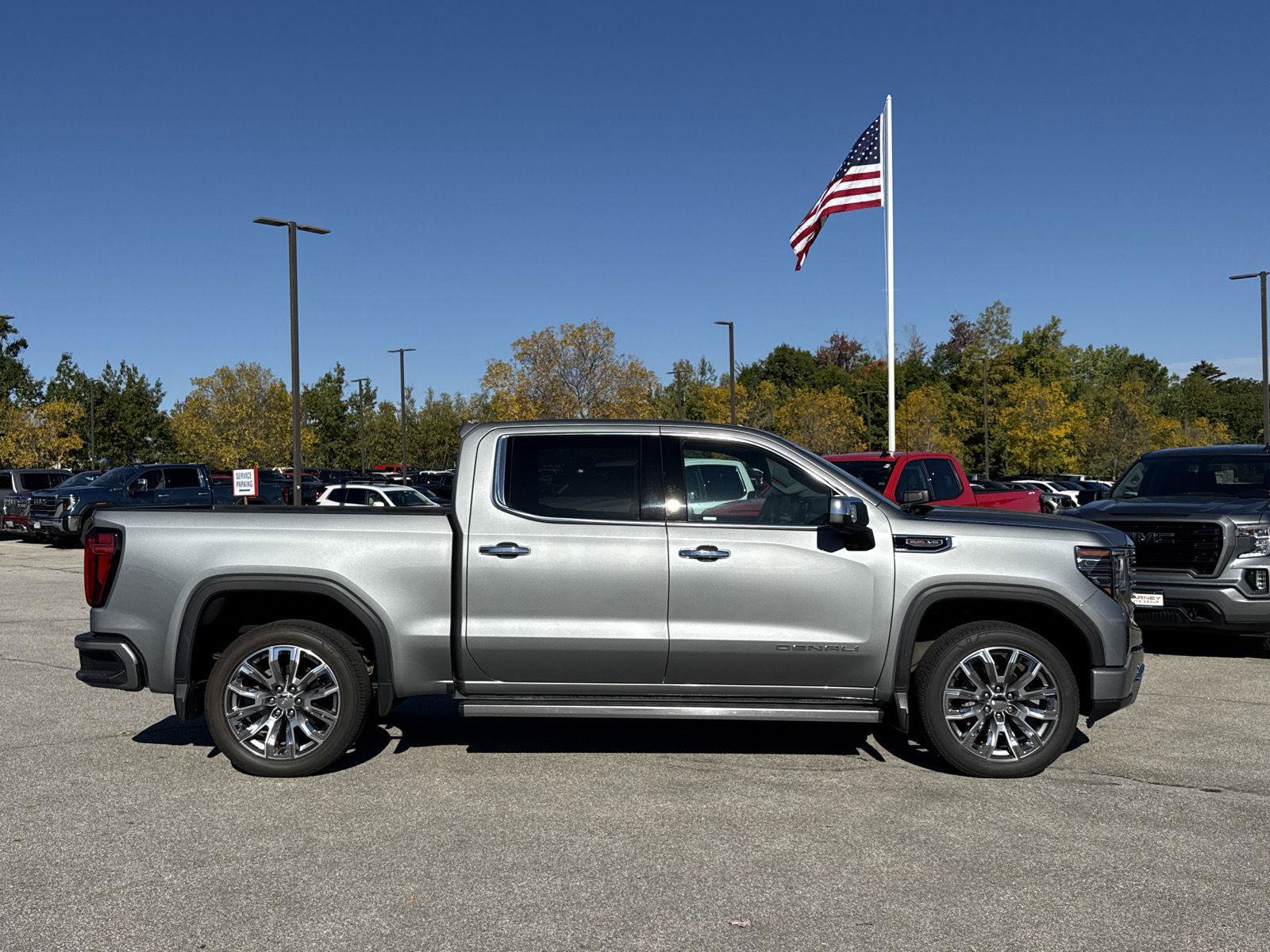 Used 2024 GMC Sierra 1500 Denali w/ Denali Reserve Package AWD/4WD image 7