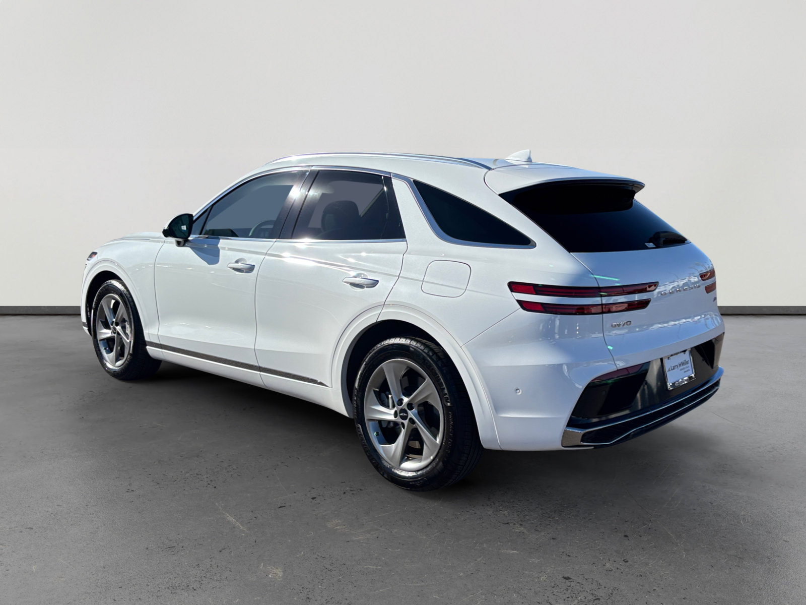 Used 2026 Genesis GV70 2.5T Advanced AWD/4WD image 3